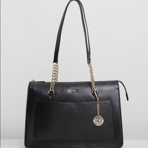 FINAL PRICE!!❣️DKNY BRYANT PARK BLACK TOTE